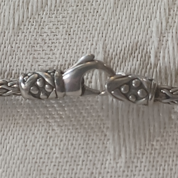 John Hardy Jaisalmer Onyx and Pearl 3 Strand Drop Necklace, SS & 18k - Picture 7 of 14